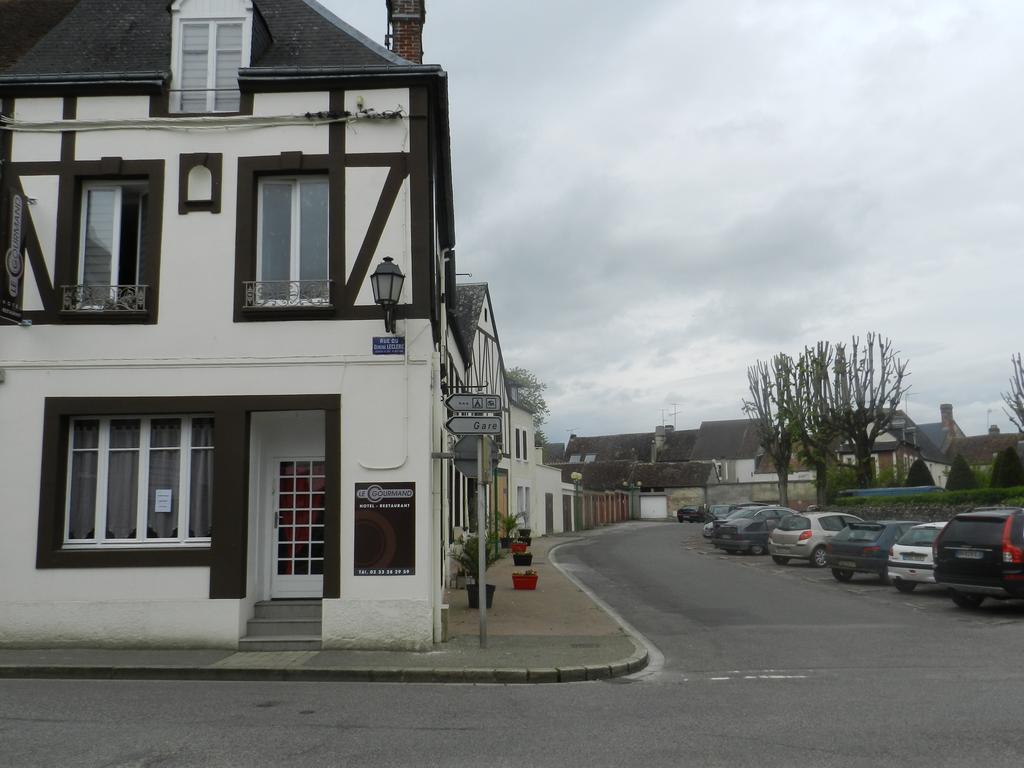 Le C Gourmand Hotel Sees Exterior photo